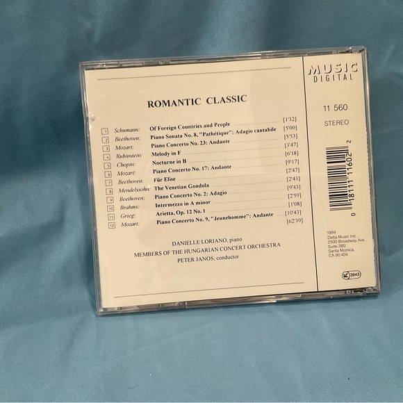 One CD and 12 songs - Picture 3 of 3